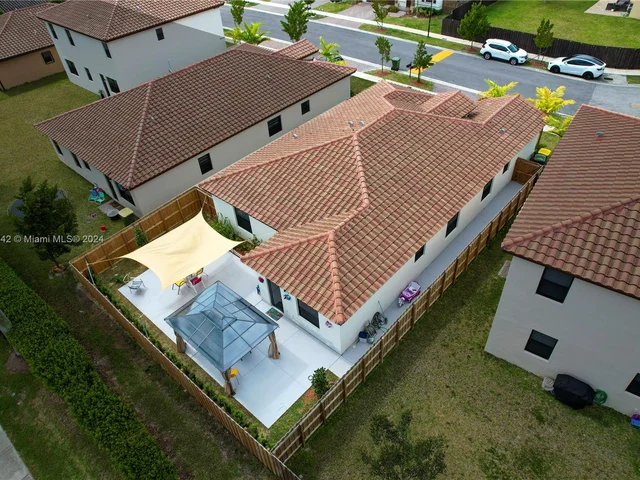 151 NE 27th Ter, Homestead FL 33033