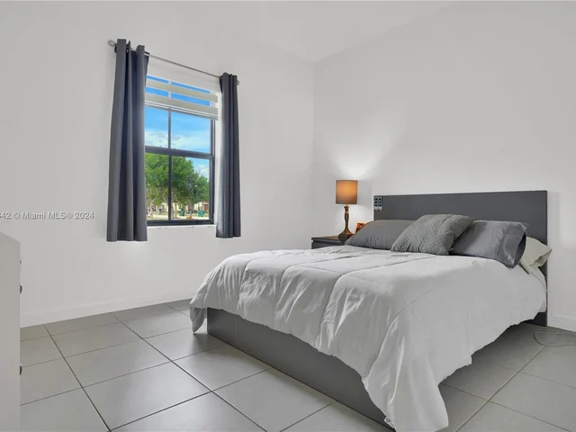 151 NE 27th Ter, Homestead FL 33033