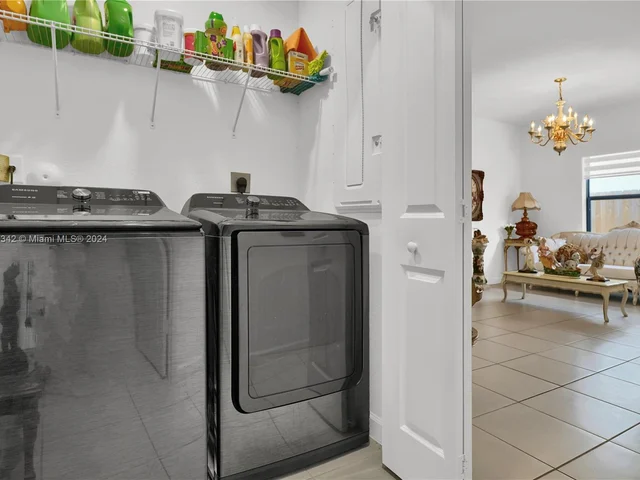 151 NE 27th Ter, Homestead FL 33033