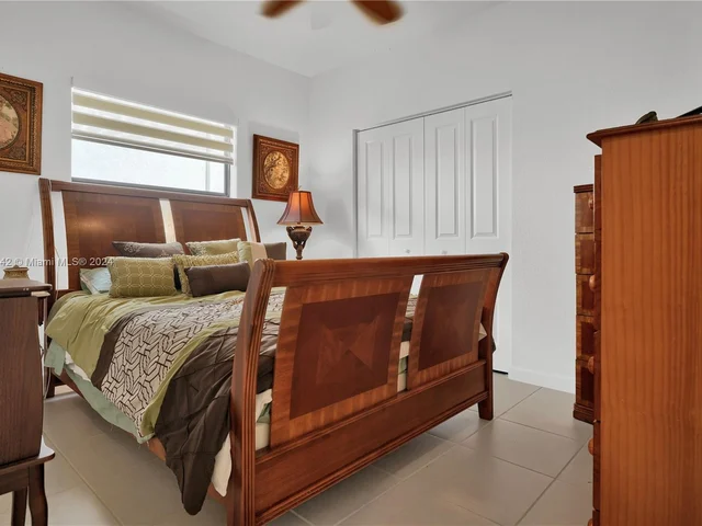 151 NE 27th Ter, Homestead FL 33033