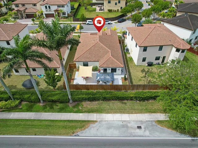 151 NE 27th Ter, Homestead FL 33033