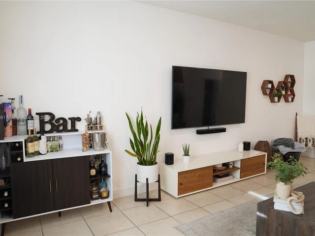 4745 NW 84th Ct # 22, Doral FL 33166