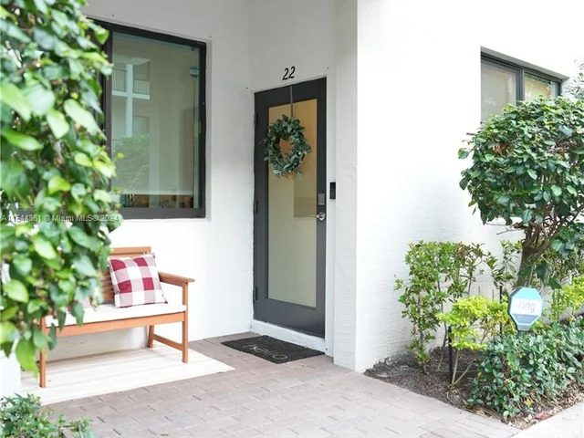 4745 NW 84th Ct # 22, Doral FL 33166