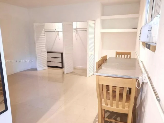 9361 SW 177th St, Palmetto Bay FL 33157