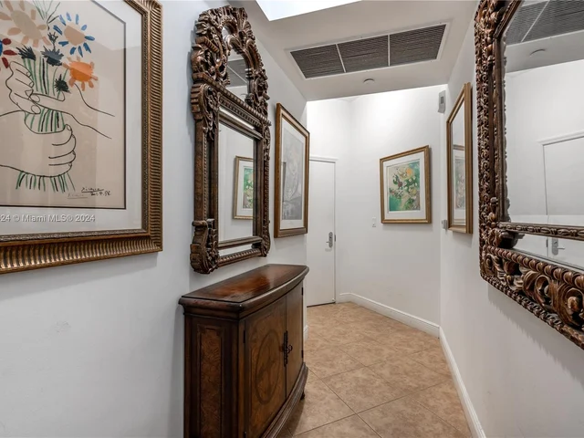 19900 E Country Club Dr # 420, Aventura FL 33180