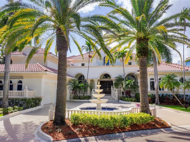 166 Bal Bay Dr, Bal Harbour FL 33154