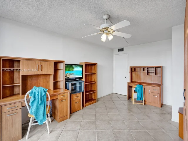 1600 S Ocean Dr # 15B, Hollywood FL 33019