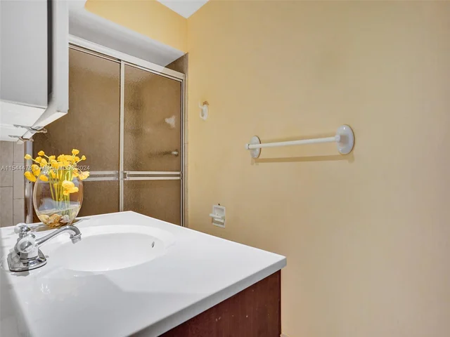 1600 S Ocean Dr # 15B, Hollywood FL 33019