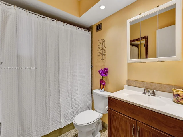 1600 S Ocean Dr # 15B, Hollywood FL 33019