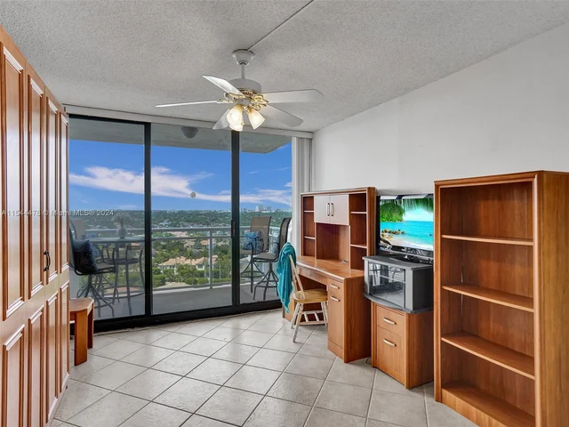 1600 S Ocean Dr # 15B, Hollywood FL 33019