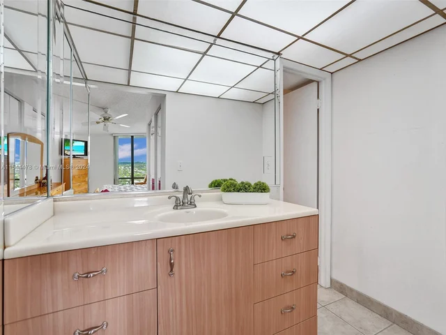 1600 S Ocean Dr # 15B, Hollywood FL 33019