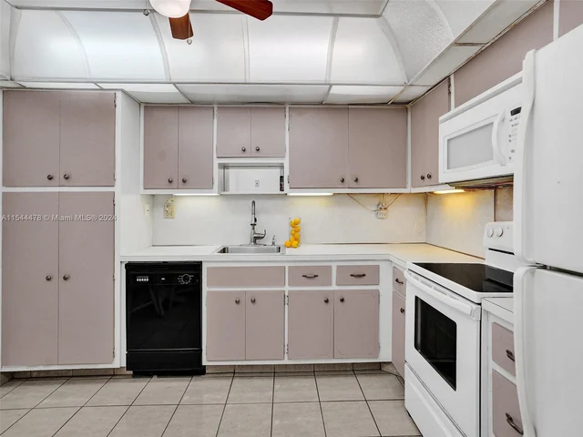 1600 S Ocean Dr # 15B, Hollywood FL 33019