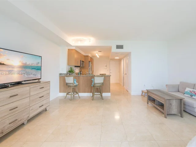 10275 Collins Ave # 405, Bal Harbour FL 33154