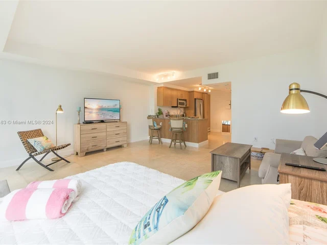 10275 Collins Ave # 405, Bal Harbour FL 33154