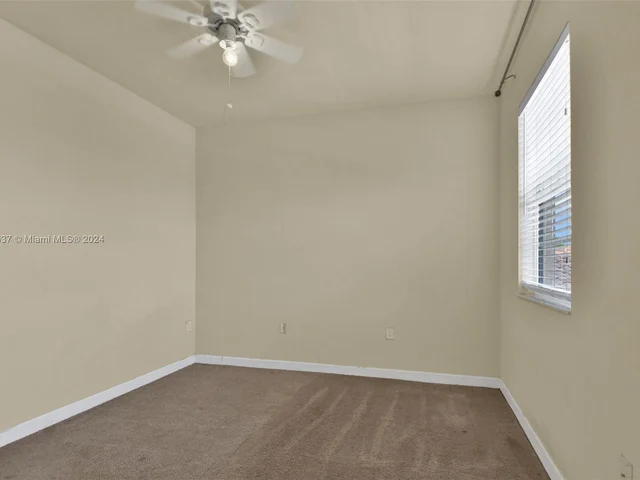 17075 SW 92nd St, Miami FL 33196