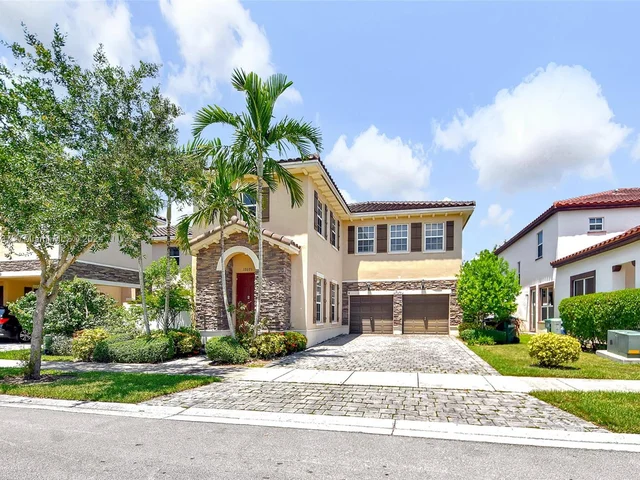 17075 SW 92nd St, Miami FL 33196