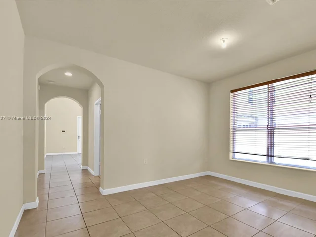 17075 SW 92nd St, Miami FL 33196