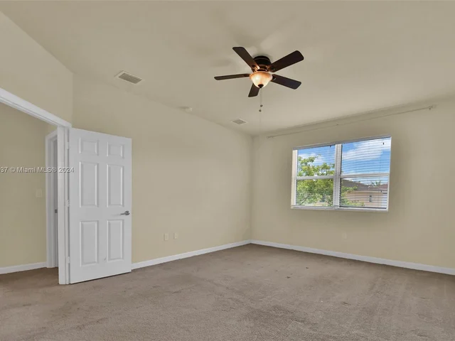 17075 SW 92nd St, Miami FL 33196