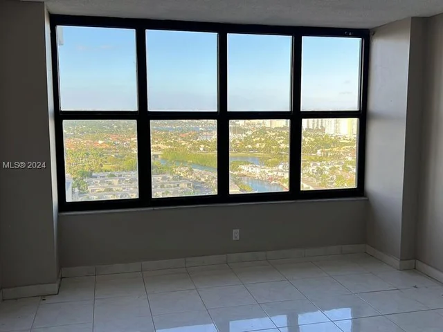 2500 Parkview Dr # 2411, Hallandale Beach FL 33009