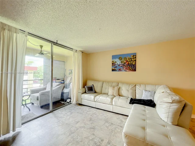 3253 Foxcroft Rd # G314, Miramar FL 33025