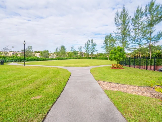 3253 Foxcroft Rd # G314, Miramar FL 33025