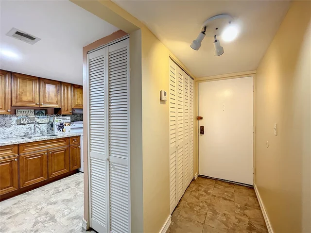 3253 Foxcroft Rd # G314, Miramar FL 33025