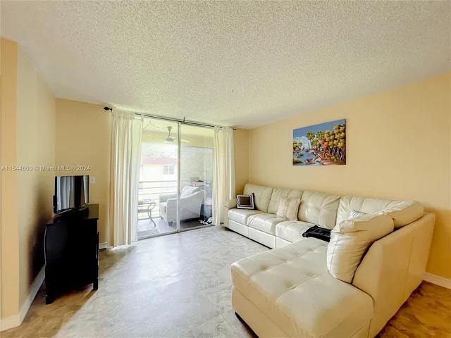 3253 Foxcroft Rd # G314, Miramar FL 33025