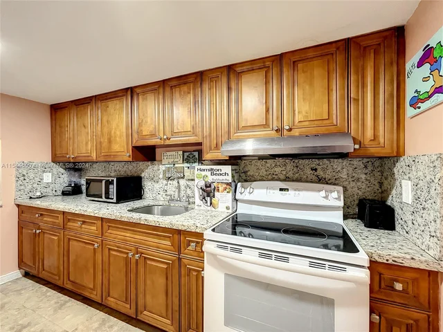 3253 Foxcroft Rd # G314, Miramar FL 33025