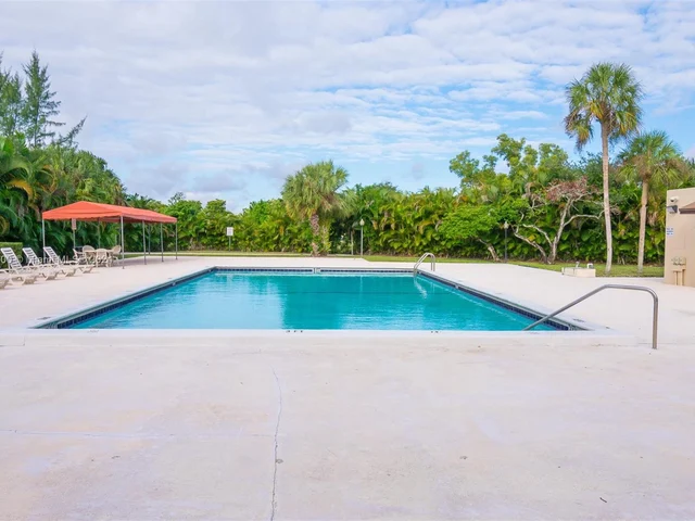 3253 Foxcroft Rd # G314, Miramar FL 33025