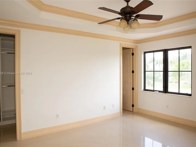 11930 NW 8th St, Plantation FL 33325