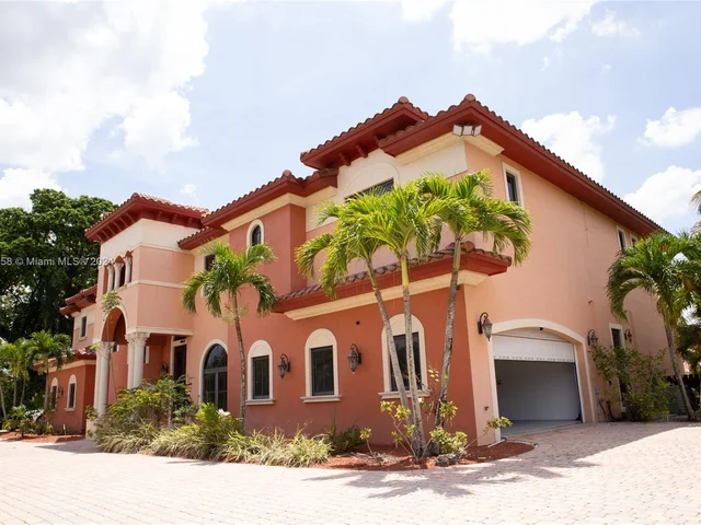 11930 NW 8th St, Plantation FL 33325