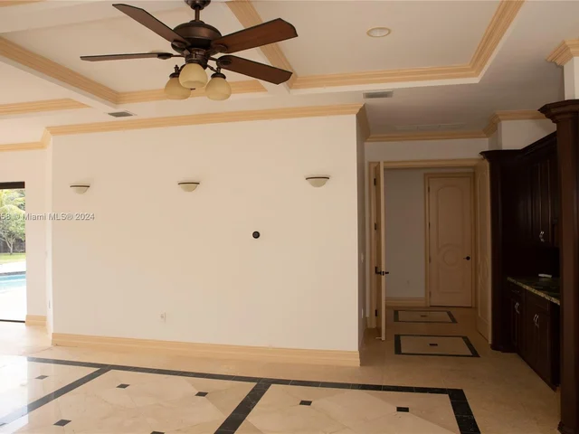 11930 NW 8th St, Plantation FL 33325