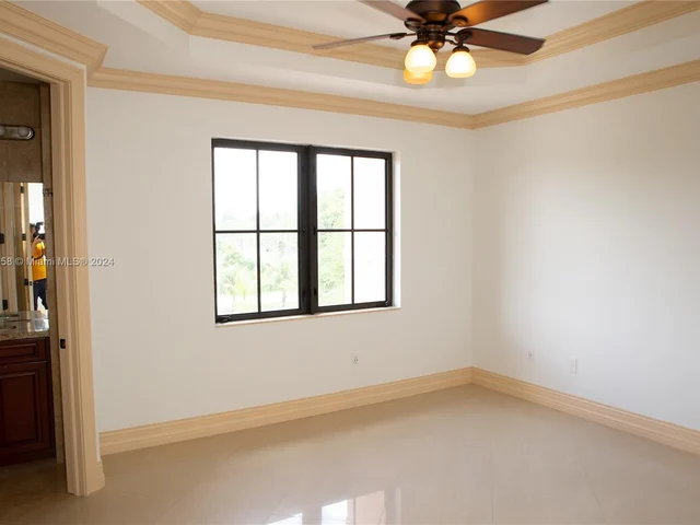 11930 NW 8th St, Plantation FL 33325