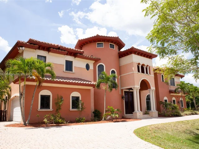 11930 NW 8th St, Plantation FL 33325