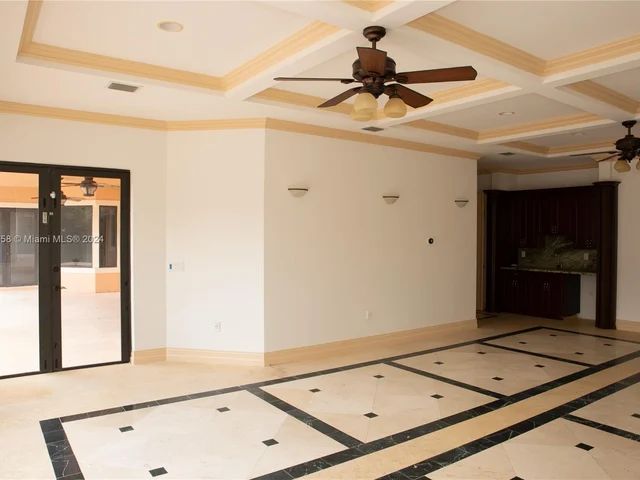 11930 NW 8th St, Plantation FL 33325