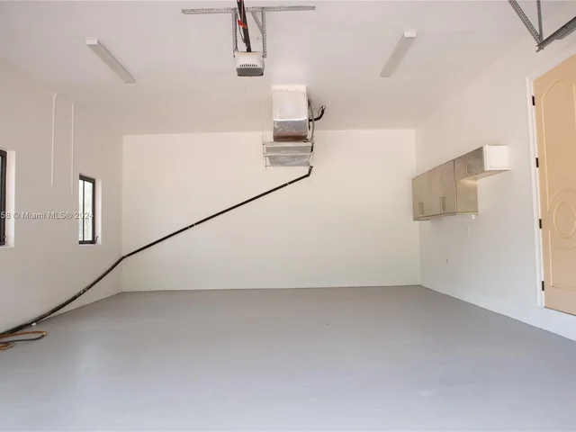 11930 NW 8th St, Plantation FL 33325