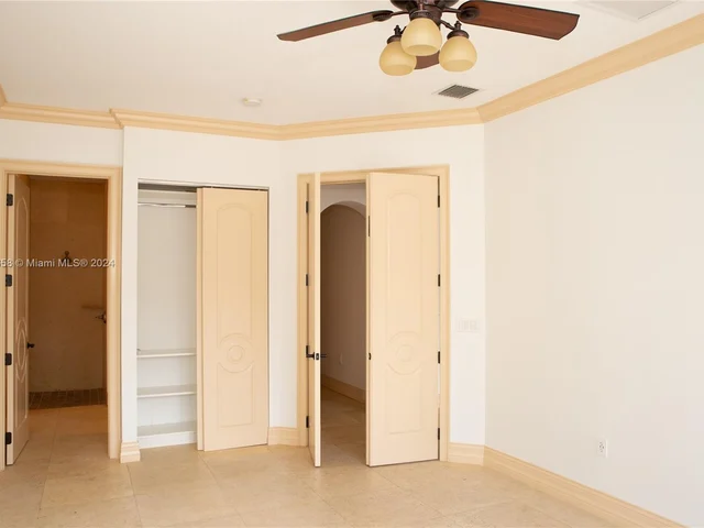 11930 NW 8th St, Plantation FL 33325