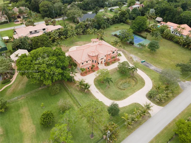 11930 NW 8th St, Plantation FL 33325