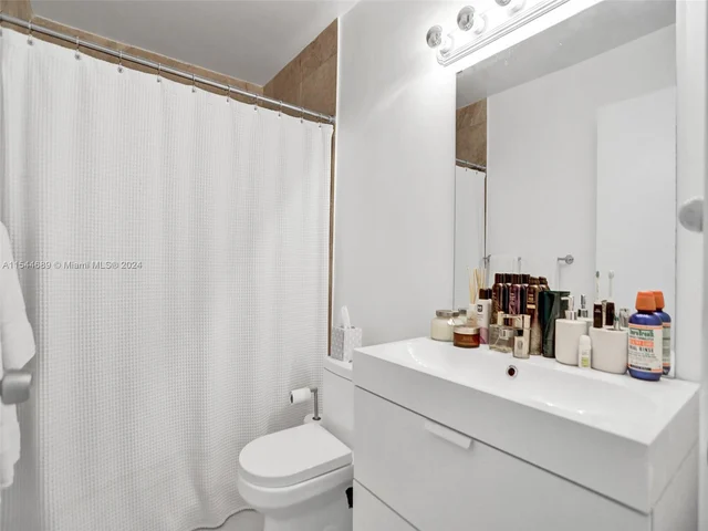 1820 NE 182nd St, North Miami Beach FL 33162