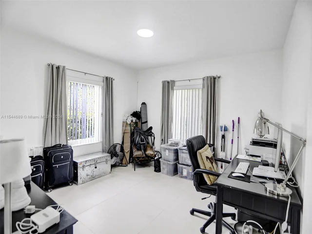 1820 NE 182nd St, North Miami Beach FL 33162