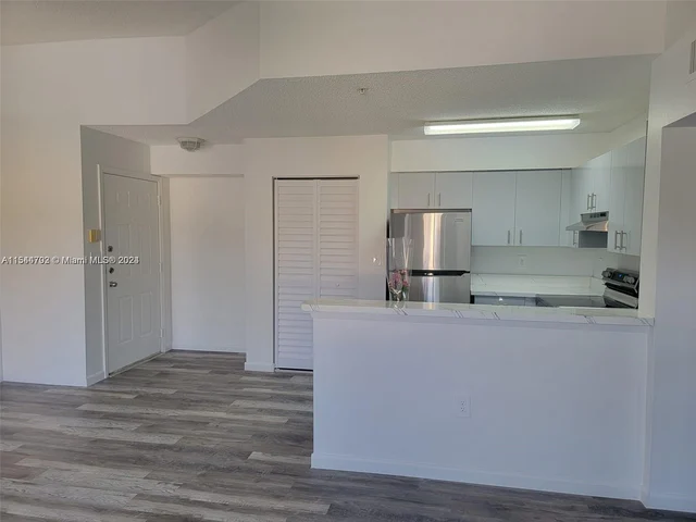 741 N Pine Island Rd # 308, Plantation FL 33324