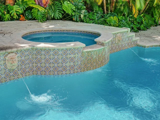 6355 Lagorce Dr, Miami Beach FL 33141