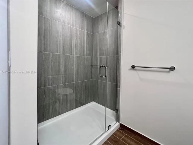 5250 NW 84th Ave, Doral FL 33166