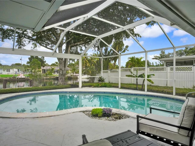 1861 NW 36th St, Oakland Park FL 33309