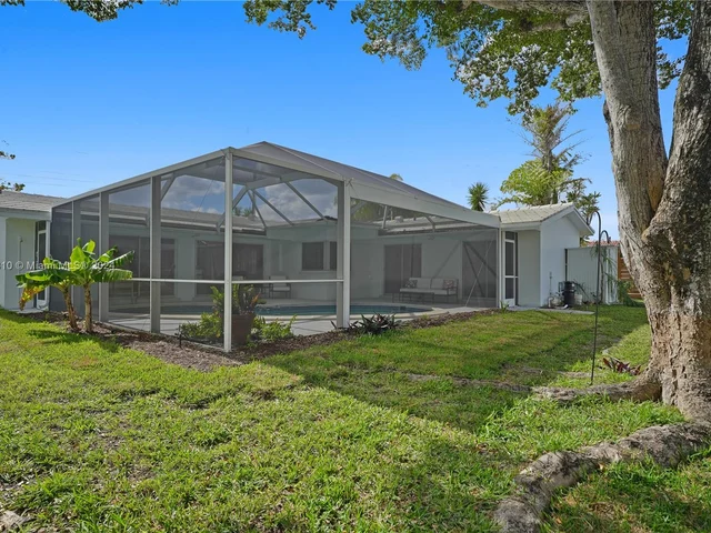 1861 NW 36th St, Oakland Park FL 33309