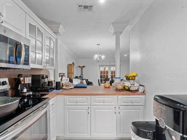 10684 NW 87th Ct # 10684, Hialeah Gardens FL 33018