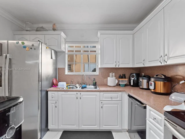 10684 NW 87th Ct # 10684, Hialeah Gardens FL 33018