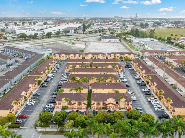 10684 NW 87th Ct # 10684, Hialeah Gardens FL 33018