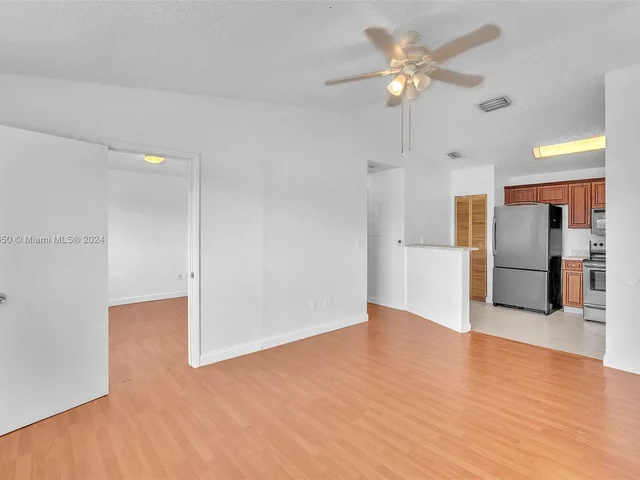3630 N 56th Ave # 323, Hollywood FL 33021