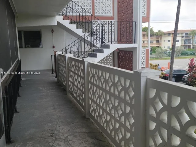 1430 NE 170th St # 221, North Miami Beach FL 33162